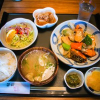 食彩工房望月揚げ鱒の野菜あんかけ